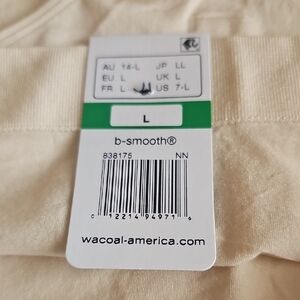 NWT, Wacoal B-Smooth in Cream